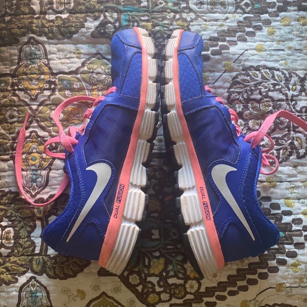 Nike Dual Fusion